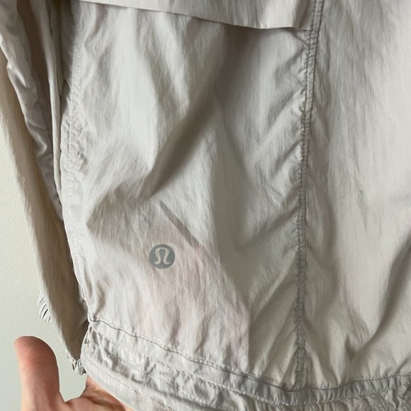 Lululemon Hood Lite Jacket Full Zip Wind Water Proof Chrome Gray 6 - Picture 6 of 6